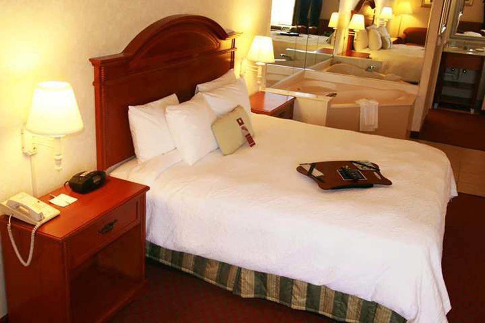 Hampton Inn Concord/Kannapolis Room photo
