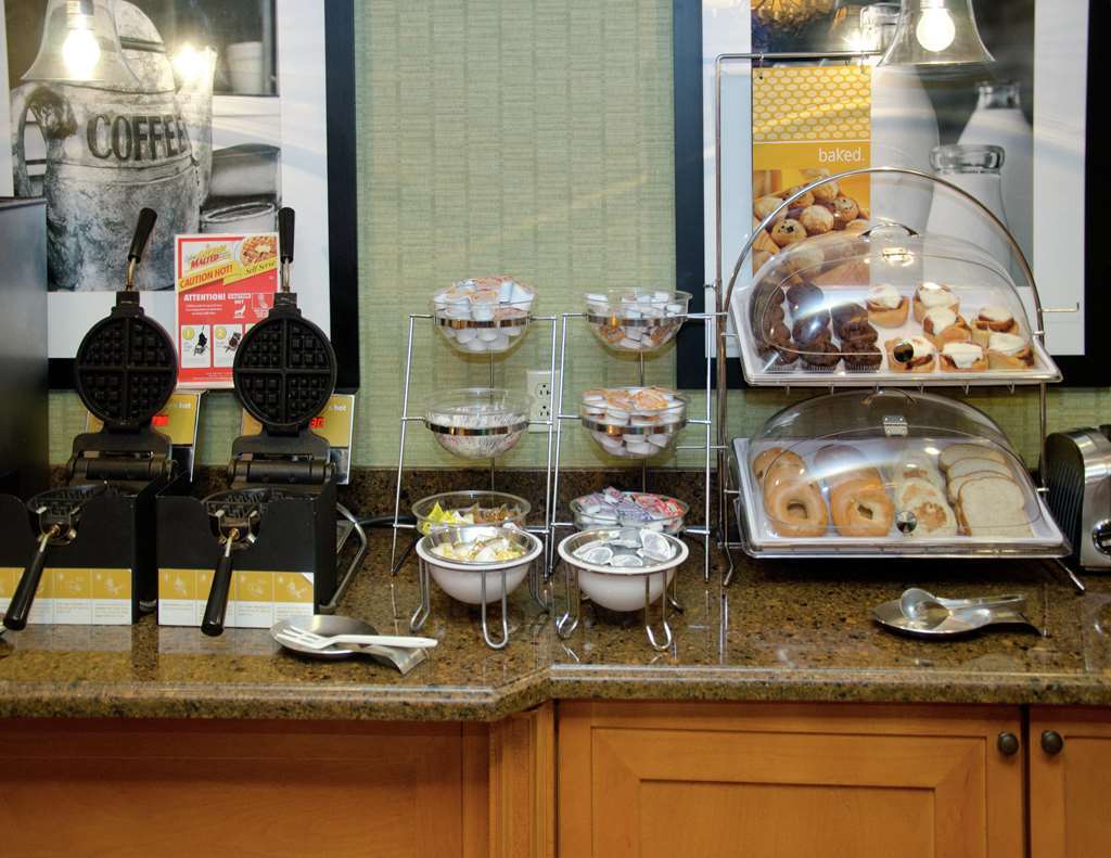 Hampton Inn Concord/Kannapolis Restaurant photo